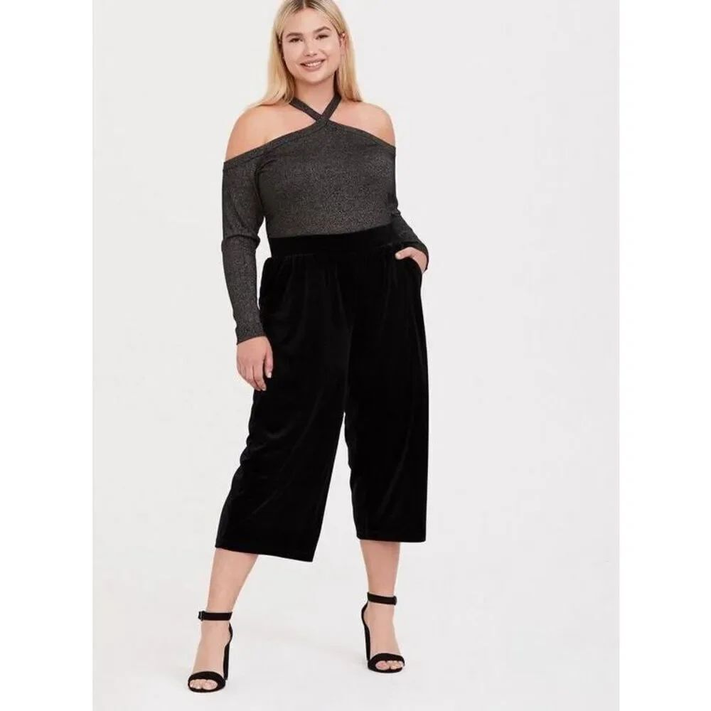 ✨Torrid Black Velvet Culotte Sz 0X Pants✨